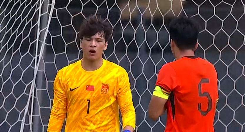 九游官网-U19国足4分钟丢2球！依合散超巨失误，刘佳乐送礼，久帅不满